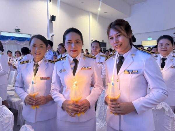 "เข้าร่วมพิธีถวายเครื่องราชสักการะและวางพานพุ่ม และพิธีจุดเทียนถวายพระพรชัยมงคล ในพิธีเฉลิมพระเกียรติ สมเด็จพระนางเจ้าสิริกิต